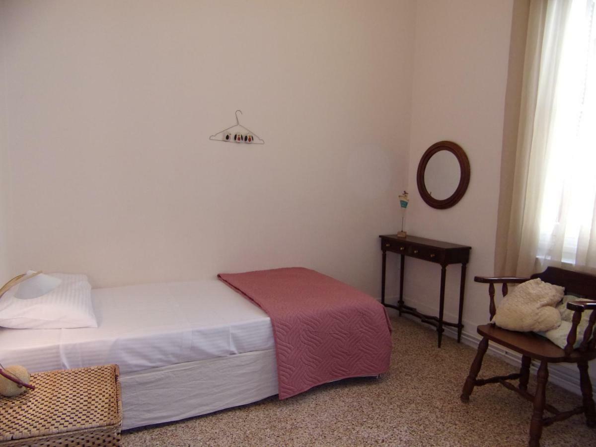 Вилла Finestra Rossa Old Town Vintage House Лефкада Экстерьер фото